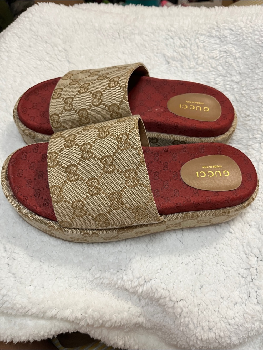 Gucci Beige Monogram Slide Sandals with Red Footbed and Gold Logo Plaque